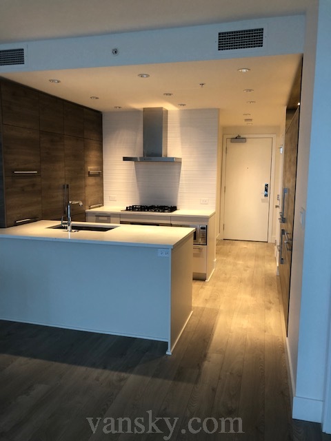 210104183709_kitchen 1.jpg
